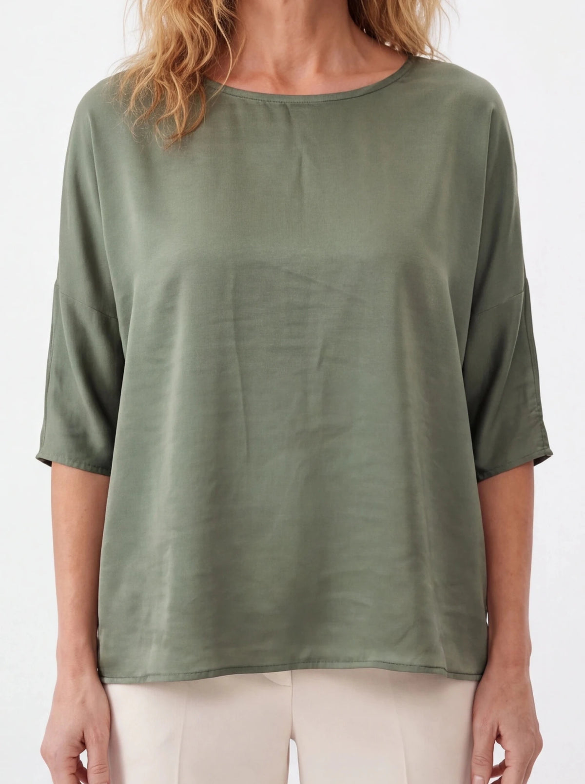 Blusa satinada verde caqui - La Flamencona Accesorios