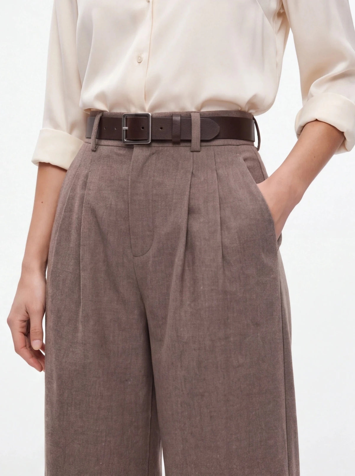 Pantalón pinzas fluido camel - La Flamencona Accesorios