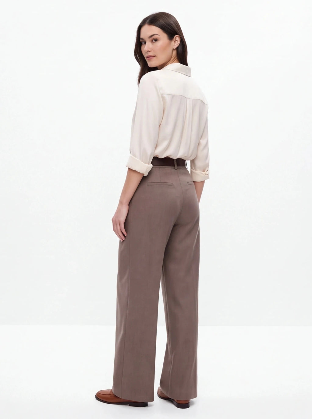 Pantalón pinzas fluido camel - La Flamencona Accesorios
